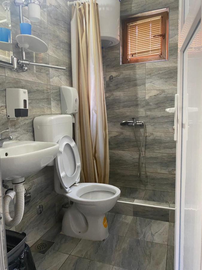 Apartman Sastavci *